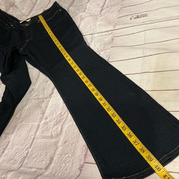 Levi's Blue Boot Cut Jeans Iconic Style - Picture 10 of 13